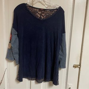 T Party floral bell sleeve lace back top